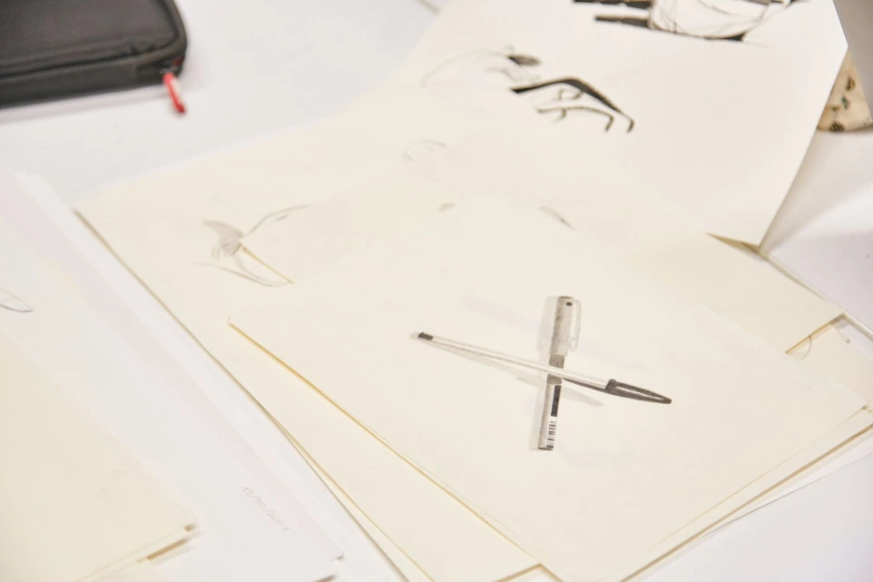 Carnet de croquis et outils de dessin d'un étudiant du campus ENAAI Lyon
