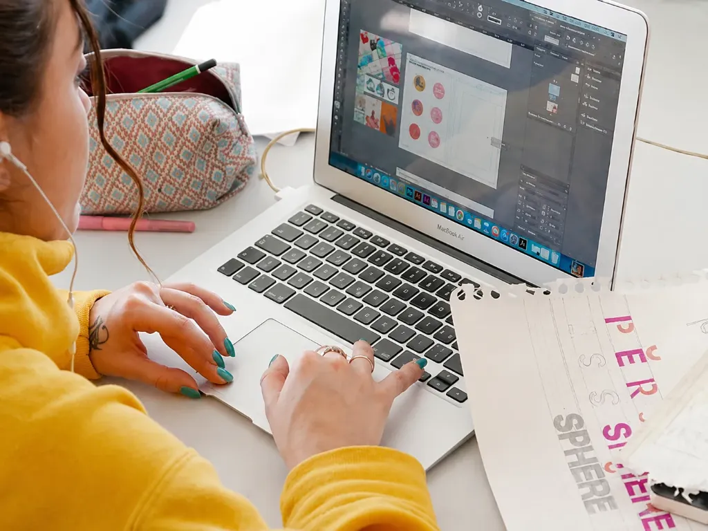 Bachelor Design Graphique